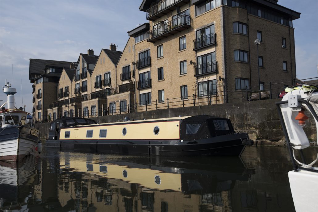 Wide beam canal boat