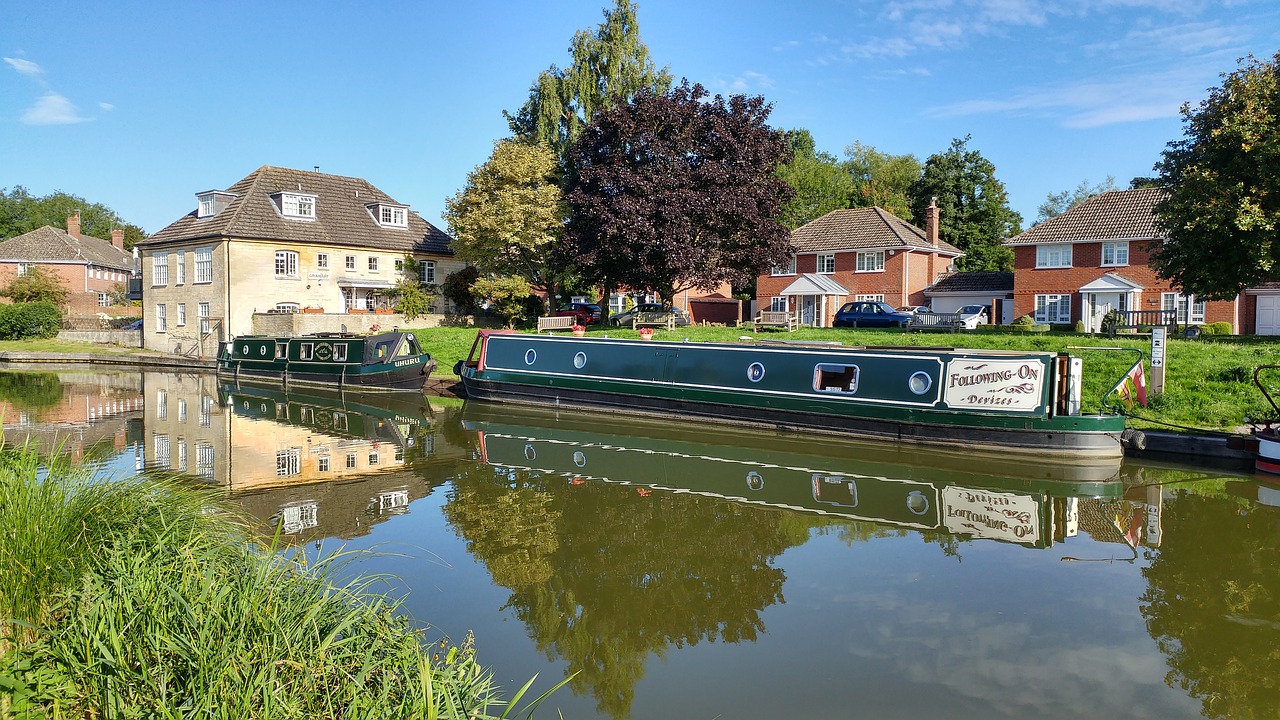 narrowboat on route