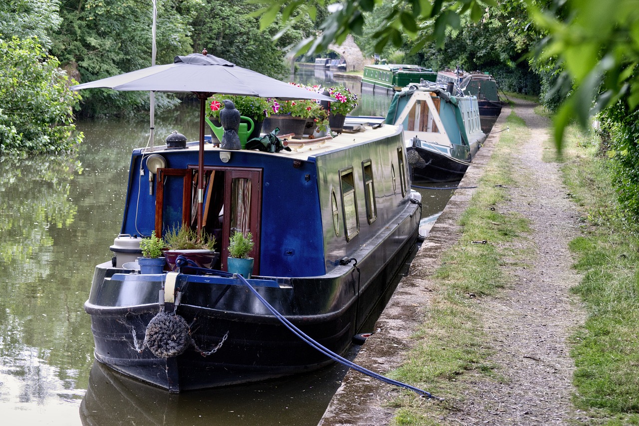 canal boat cruising waterways