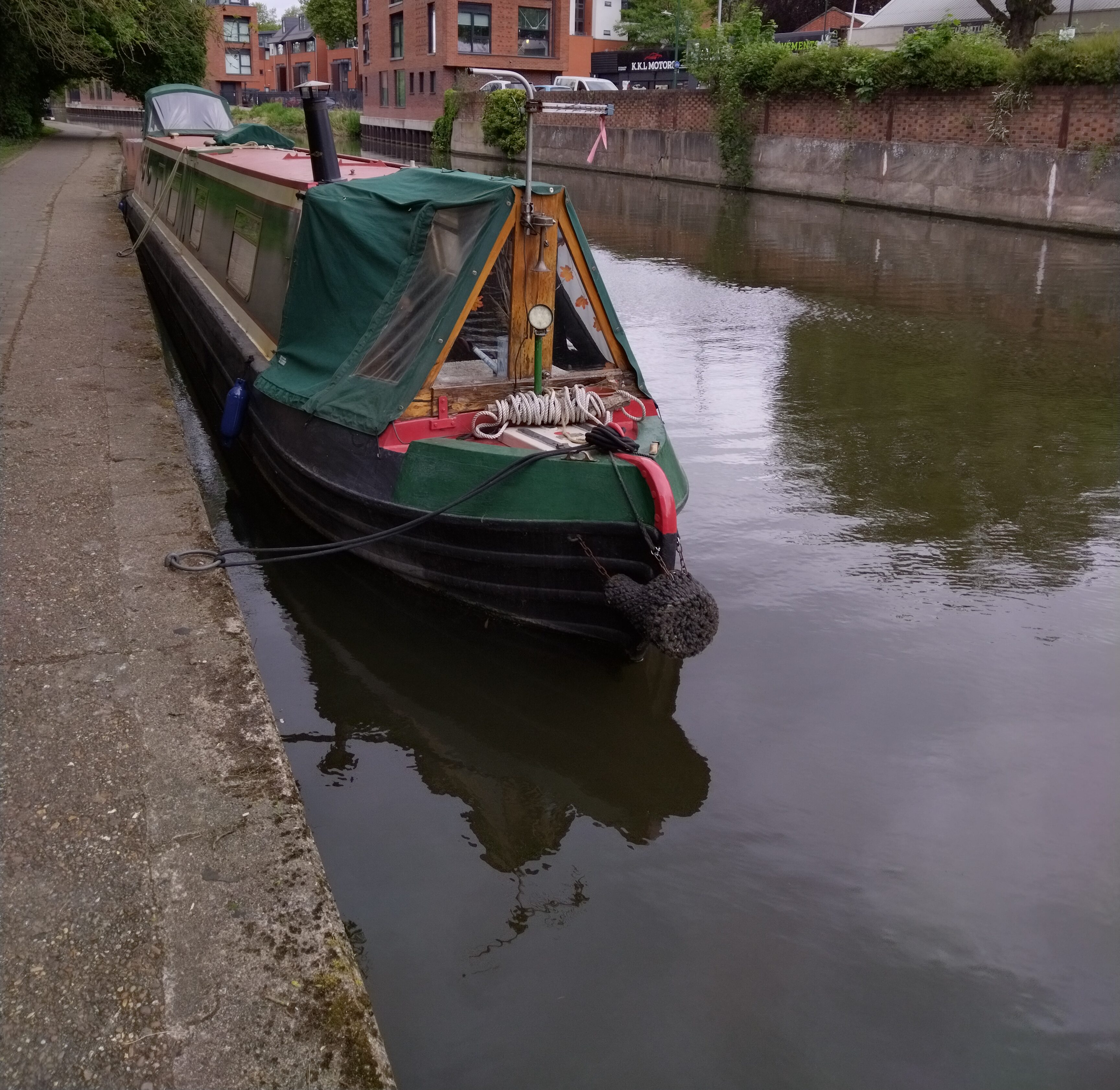 green narrowboat in Nottingham