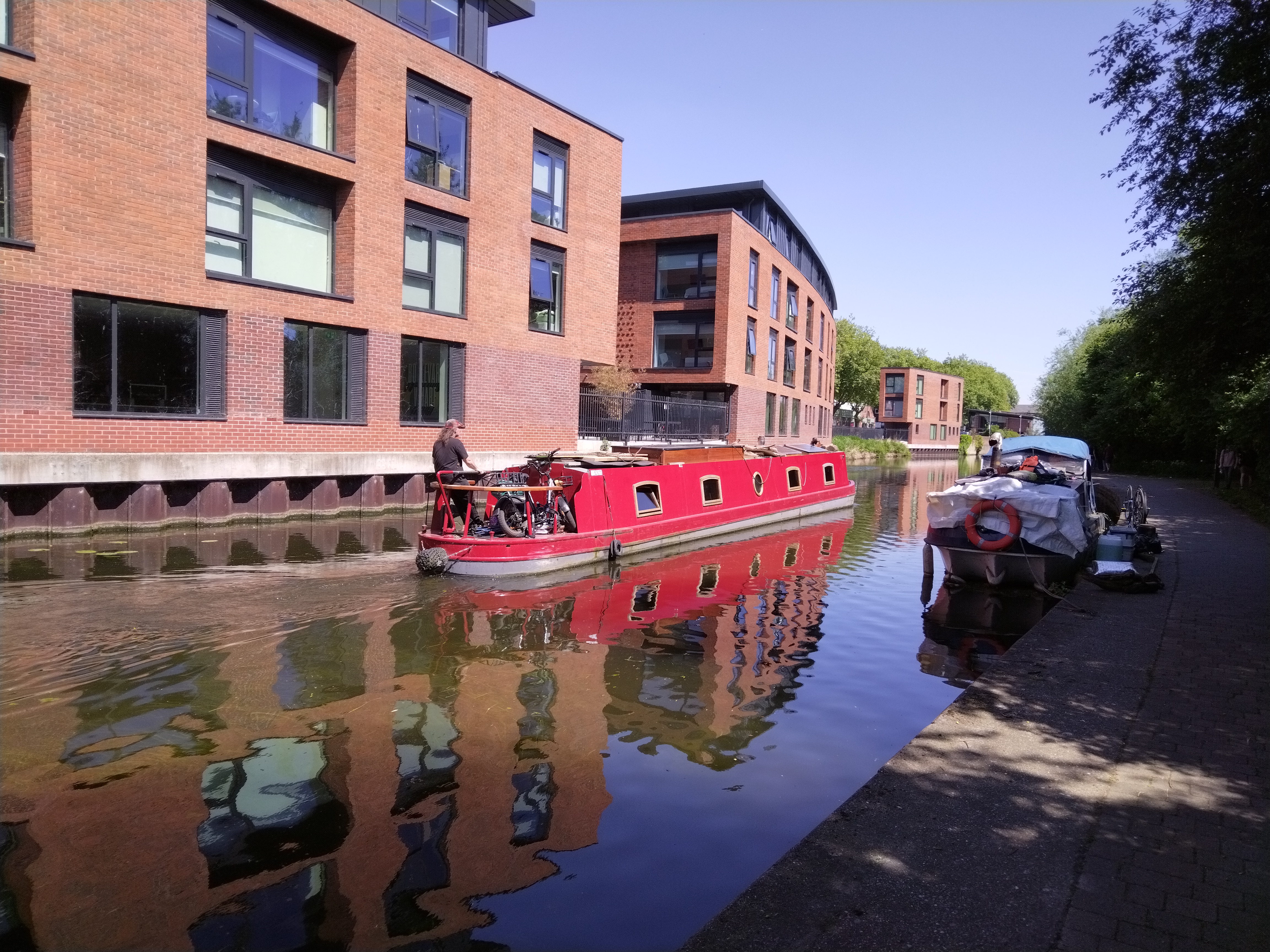 narrowboat in nottingham